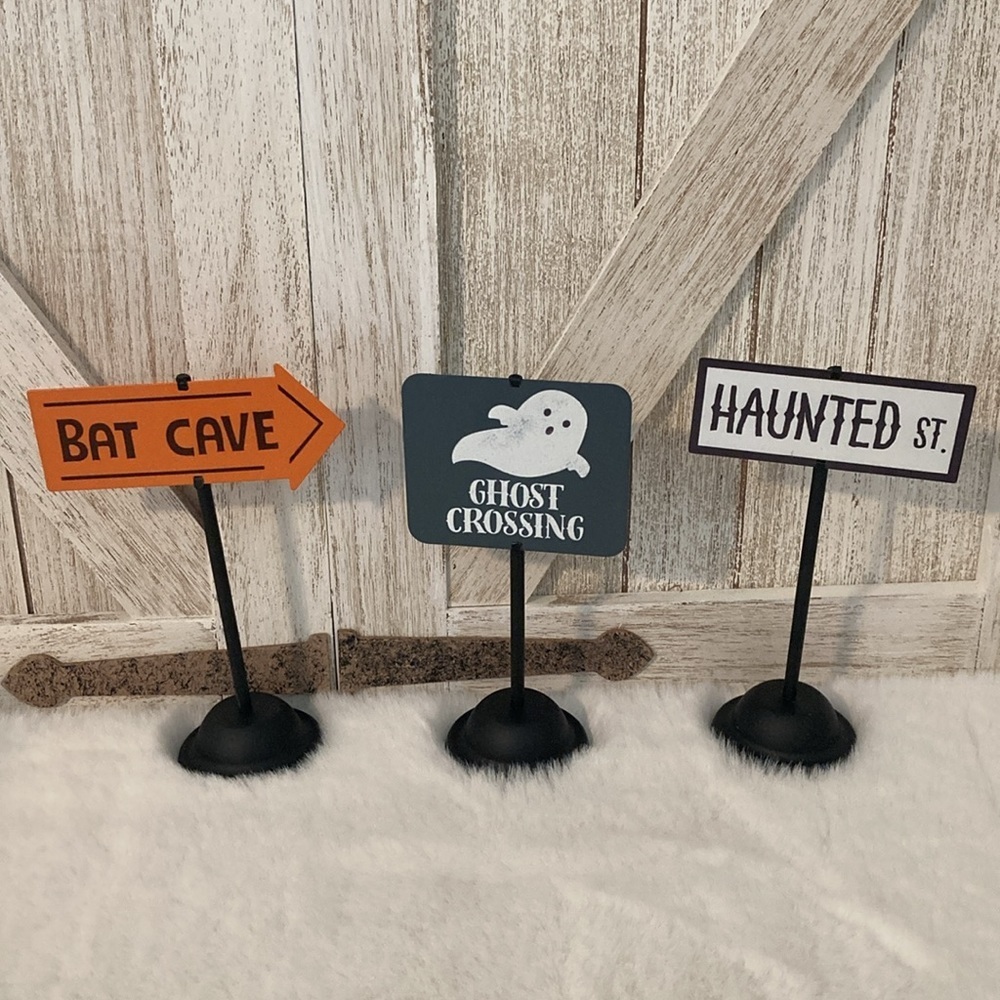 Target Hyde and Eek 2022 Halloween Mini Standing Signs